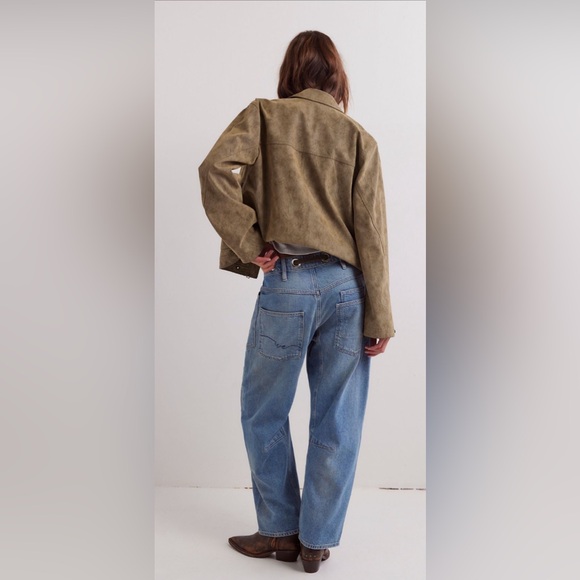 Free People We The Free Moxie Pull-On Barrel Jeans in Truest Blue Sz 26 - Picture 2 of 6